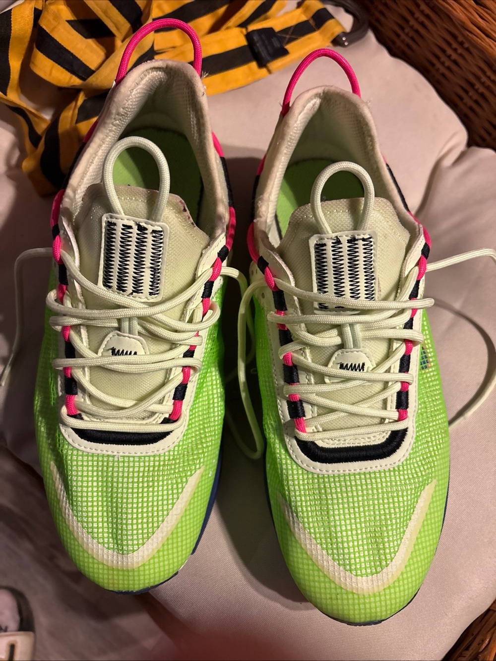 Nike Men’s Neon Green, White & Pink Athletic Shoes barely volt hyper royal